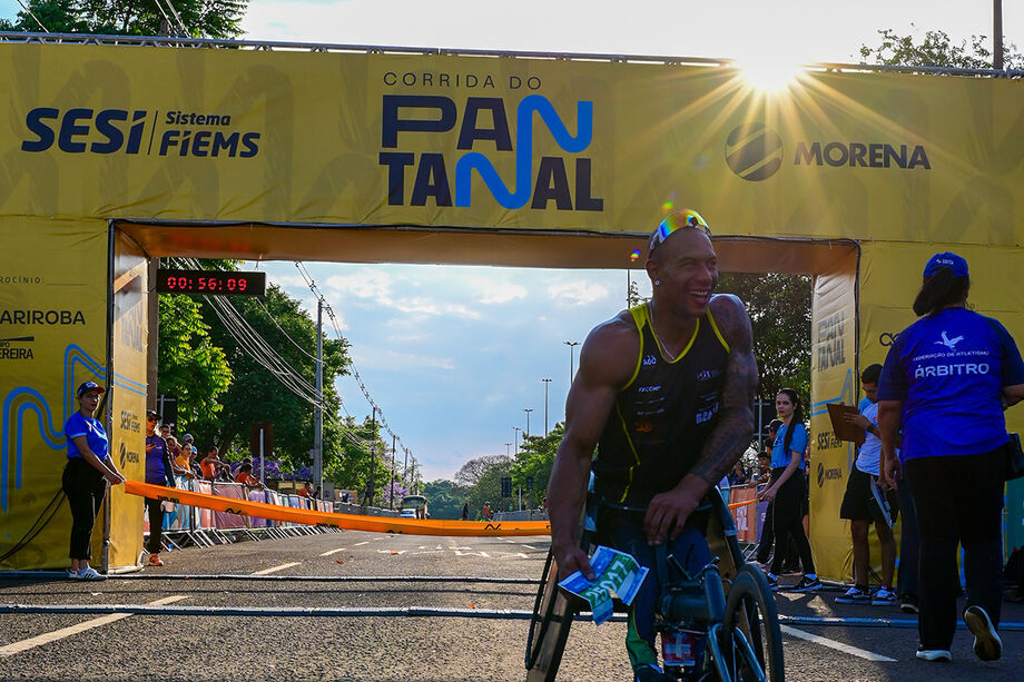 Três vezes campeão: Leonardo Melo confirma favoritismo e faz história na Corrida do Pantanal