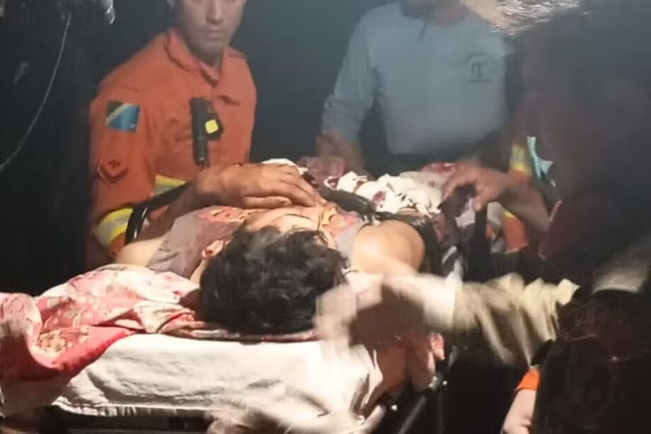Vítima de ataque de onça é resgatada por bombeiros no Pantanal e transferida para hospital em Campo Grande