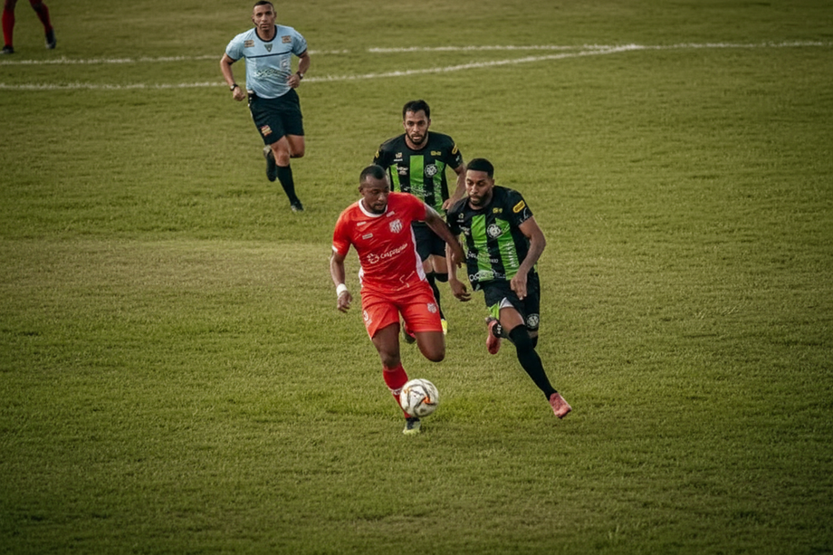 Comercial e Maracaju precisam vencer para manter viva a esperança de acesso à elite do futebol estadual. Os jogos acontecem às 17h.