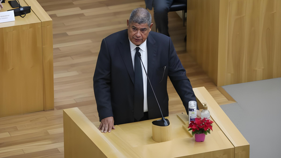 Milton Leite vai à polícia após ser chamado de antropoide desvairado