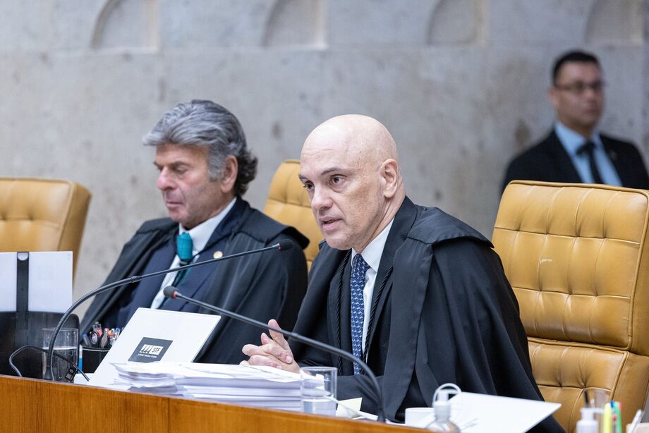Moraes autoriza devolução parcial de armamento a réu da tentativa de golpe para PF.