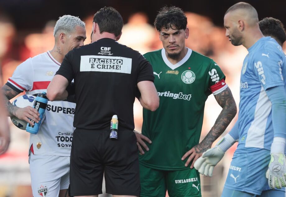 Choque-Rei foi marcado por confusão entre São Paulo, Palmeiras e arbitragem