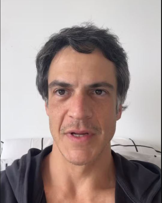 Mateus Solano nega tapa e explica polêmica durante apresentação do monólogo 'O Figurante' em Santa Rosa (RS)