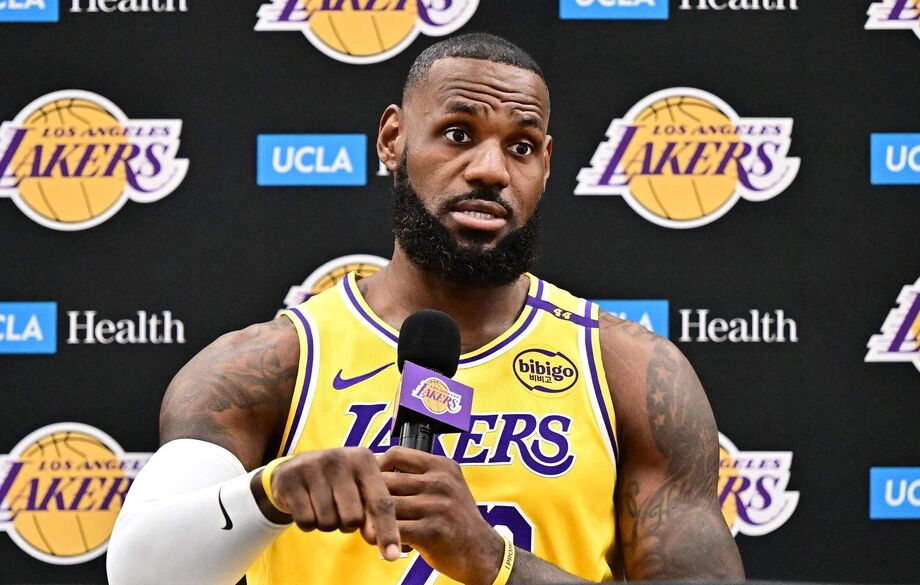 LeBron lançou vídeo enigmático nas redes sociais e levantou suspeitas de aposentadoria.