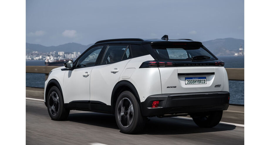 Campanha da Peugeot inclui bônus na troca, revisão gratuita e condições especiais de financiamento em modelos da linha 2026.
