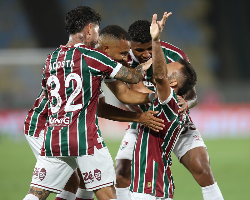 Renê comemora o gol que garantiu a vitória do Fluminense sobre o Ceará no Maracanã
