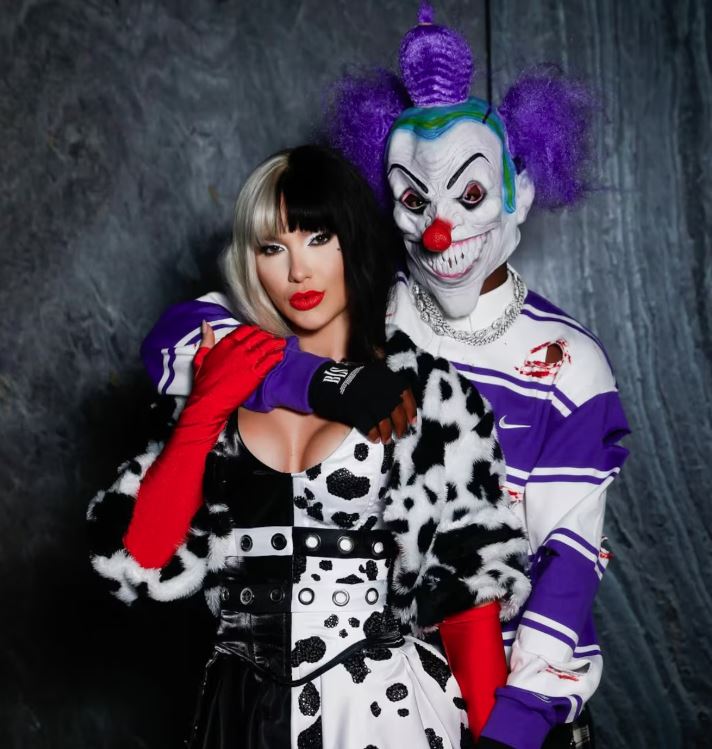 Virginia e Vini Jr. se fantasiaram para festa de Halloween em Madri