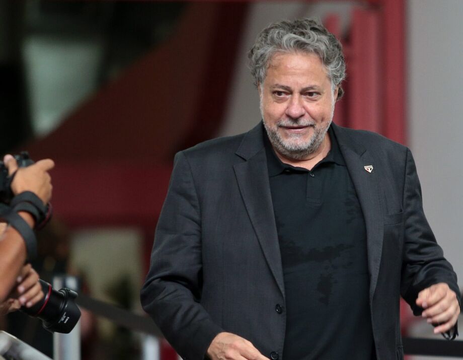 Casares ligou para Samir Xaud para falar sobre arbitragem de São Paulo x Palmeiras.