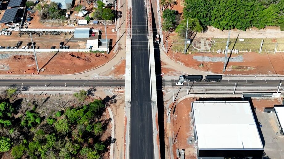 Trecho da BR-163 terá sistema PARE e SIGA neste sábado por obras do viaduto Jardim Veraneio em Campo Grande.