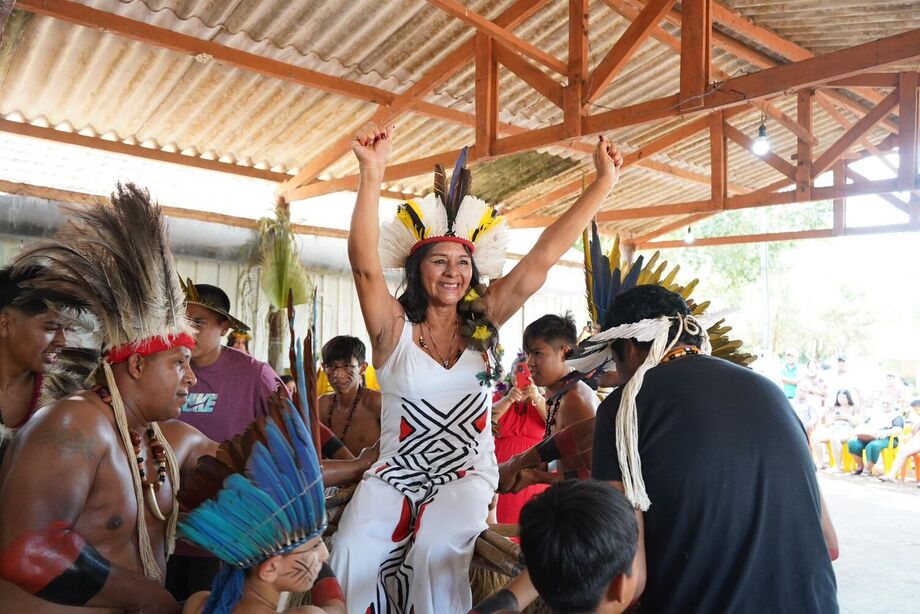 Povo Terena celebra posse de Vilma Marques, primeira mulher cacica na história indígena de Nioaque.