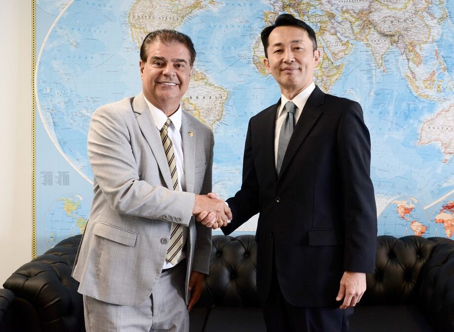 O senador Nelsinho Trad (PSD/MS) e o embaixador japonês Teiji Hayashi
