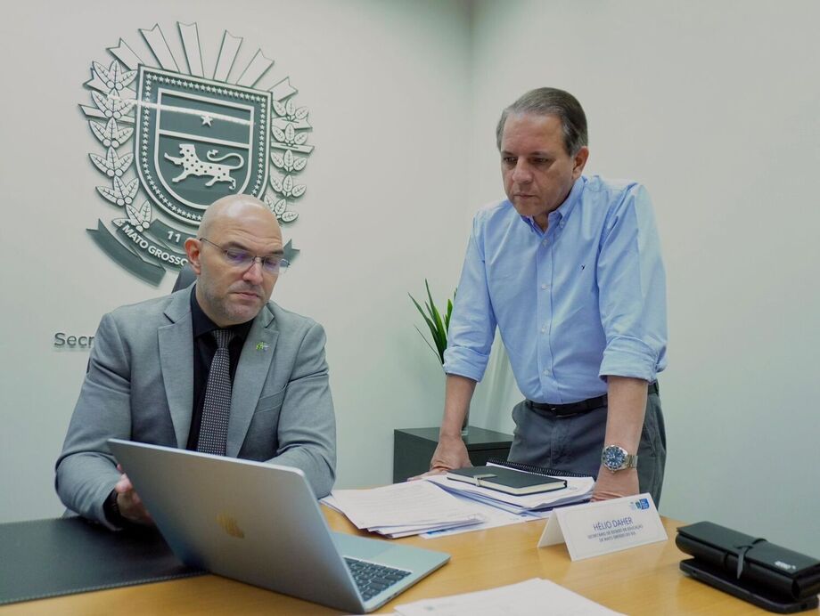 O deputado estadual Coronel David (PL) se reuniu com o secretário de Estado de Educação, Hélio Queiroz Daher