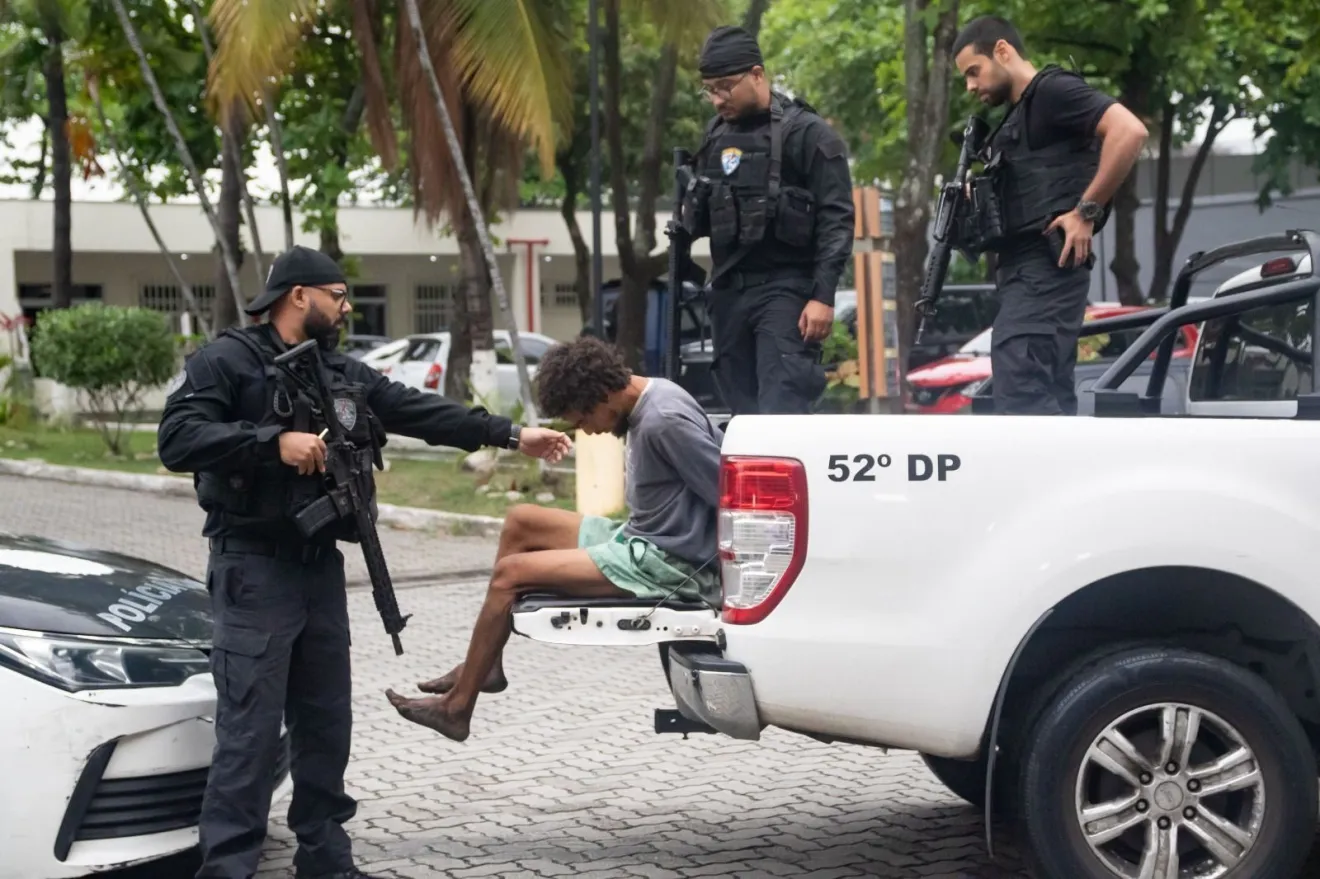 Forças de Segurança do Rio realizam uma Operação nos Complexo da Penha e Alemão, com o objetivo de prender lideranças criminosas