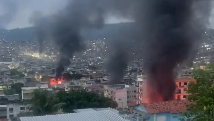 Megaoperação nos complexos do Alemão e da Penha tenta prender 100 do Comando Vermelho