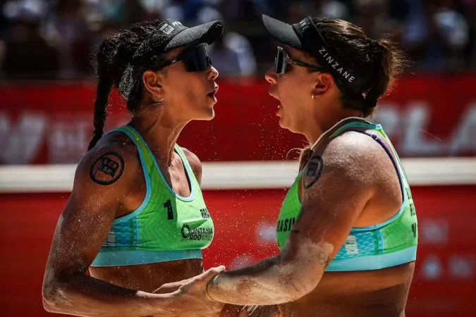 Carol e Rebecca conquista o bronze no mundial