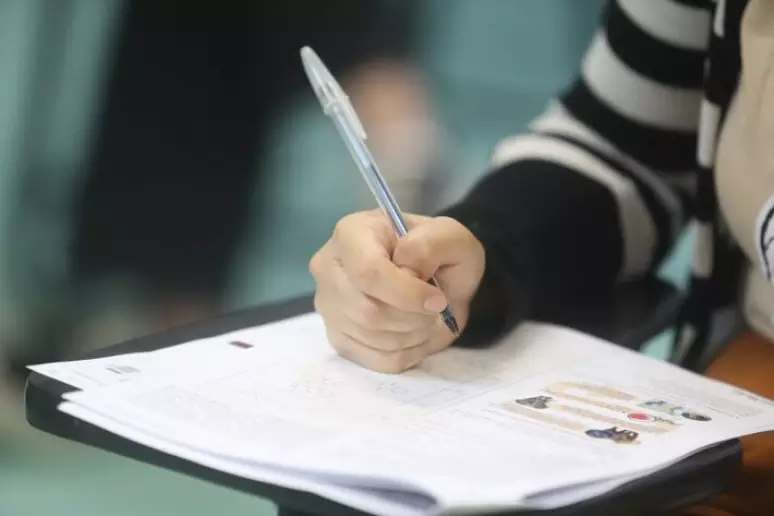 Fuvest 2026 reuniu mais de 111 mil candidatos em todo o Estado de São Paulo neste domingo (23).