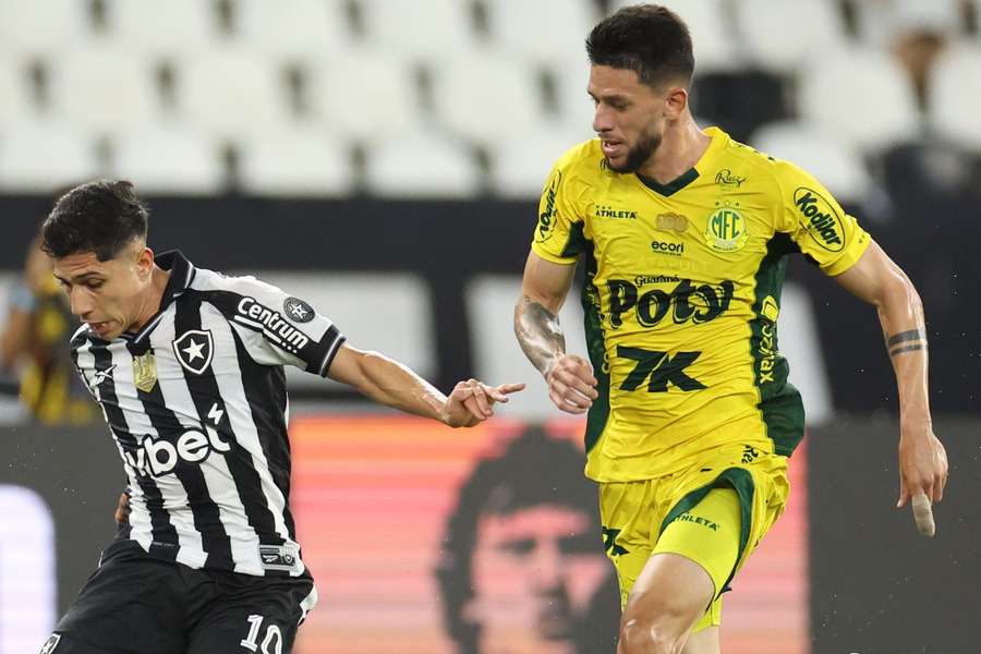 Mirassol empata com Botafogo, fica no G-4 e mantém invencibilidade em casa no Brasileirão