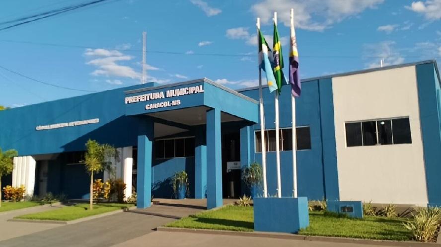 Prefeitura de Caracol abriu 81 vagas em diversas áreas; maioria das oportunidades é para professores.