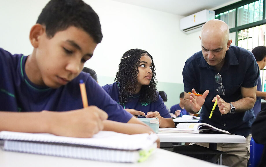 Segundo a Secretaria de Estado de Educação (SED), cerca de 200 mil vagas estão disponíveis em todos os 79 municípios do estado, contemplando Ensino Fundamental, Médio, Educação Profissional e EJA