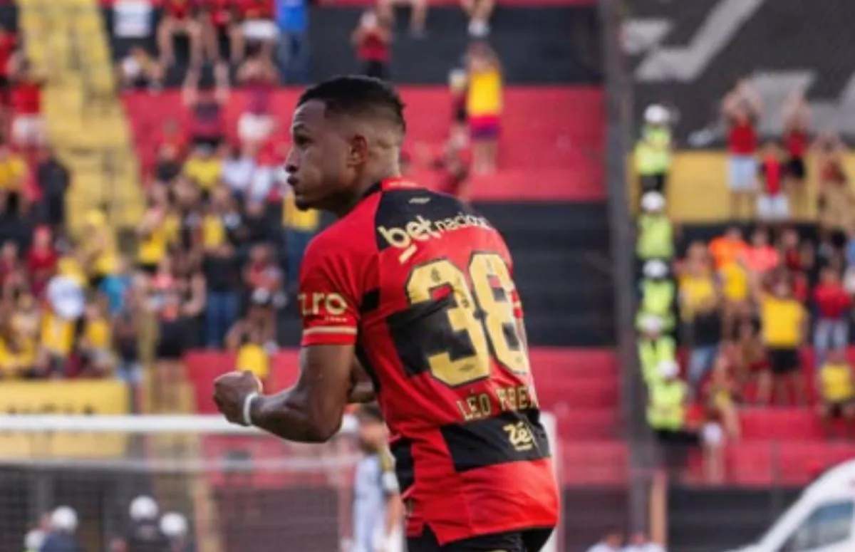 Atlético-MG leva susto, aciona titulares e vira o jogo em cima do Sport na Ilha do Retiro