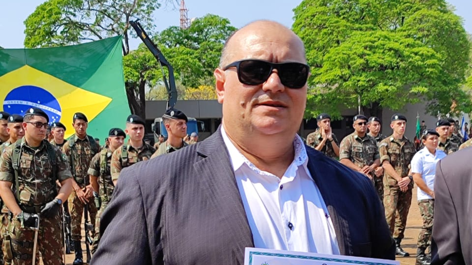 Reconhecimento da ALEMS destaca quatro décadas de dedicação de José Antônio Coca ao jornalismo regional, ao serviço público e à comunicação de fronteira