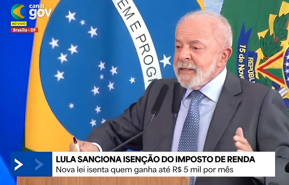 O presidente Luiz Inácio Lula da Silva durante cerimônia de sanção da nova lei do Imposto de Renda, em Brasília, nesta quarta-feira (26).