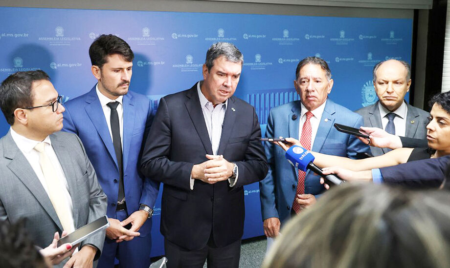 Em coletiva à imprensa, o governador Eduardo Riedel enalteceu a parceria entre ALEMS e Executivo