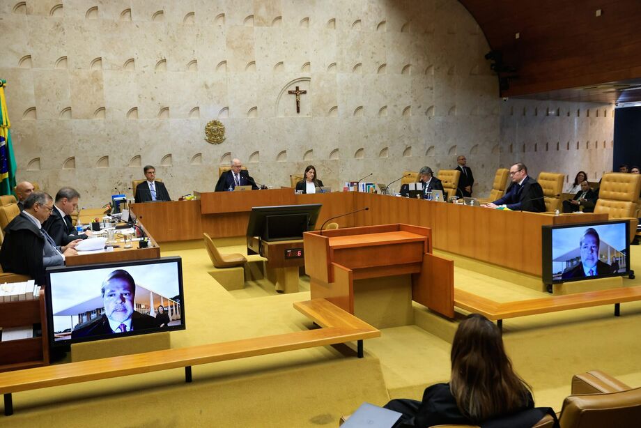 STF discute se intervalo estudantil integra jornada de trabalho de professores.