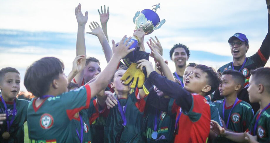 Portuguesa, atual FC Pantanal, bateu o Ubiratan na decisão e conquistou a primeira edição do Festival de Futebol Sub-11