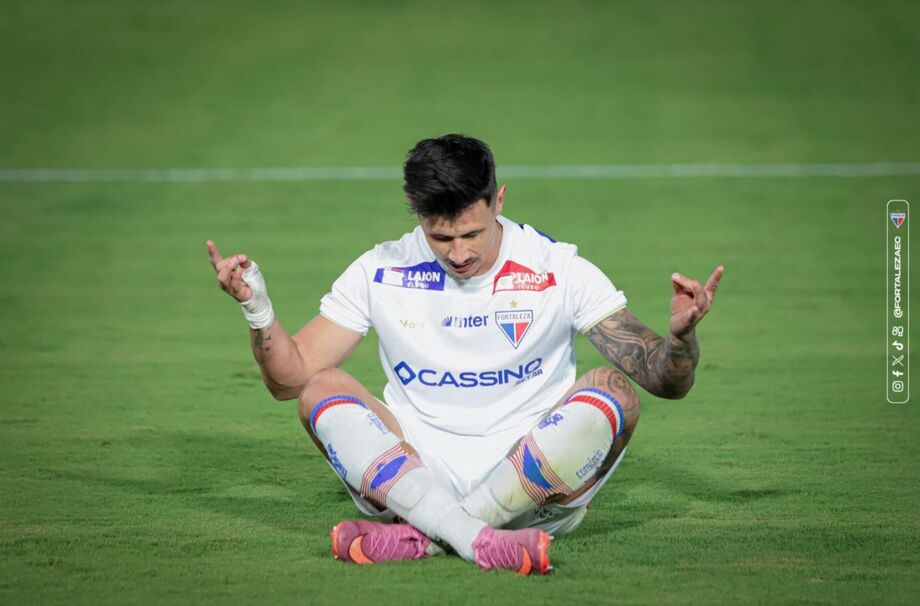 Bareiro comemora o gol da vitória do Fortaleza contra o Bragantino em Bragança Paulista.