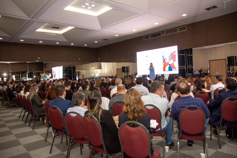 Evento gratuito em Dourados reúne empresários para discutir economia, mercado do agro e perspectivas para 2026, promovido pelo Santander.