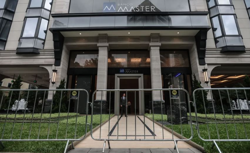 Decisão do Banco Central que levou à liquidação do Banco Master mobiliza sindicato e preocupa trabalhadores.