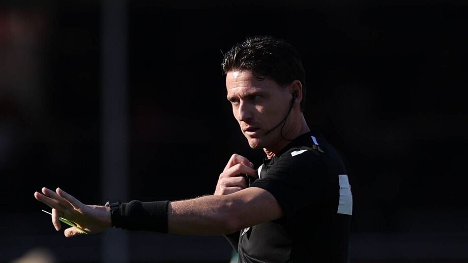 O árbitro Ramon Abatti Abel foi suspenso pelo STJD nesta quarta.