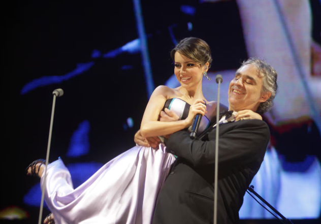 Sandy e Andrea Bocelli no Jockey Club de São Paulo, em 2012