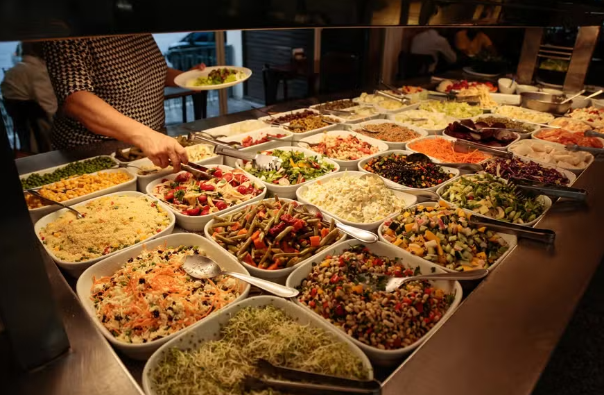 Governo espera repetir a experiência de abertura do mercado de cartões para reduzir taxas cobradas por empresas de VA e VR