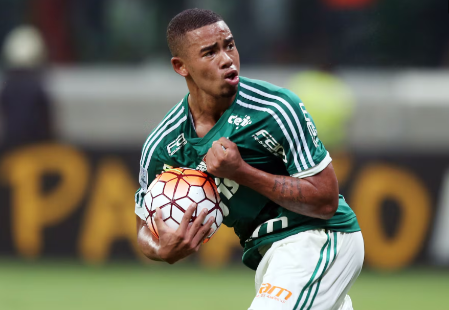 Gabriel Jesus jogou pelo Palmeiras entre 2015 e 2017.