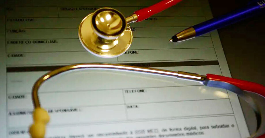 Agora beneficiário de plano em MS pode usar carteira física se app não funcionar; operadoras têm novas obrigações.