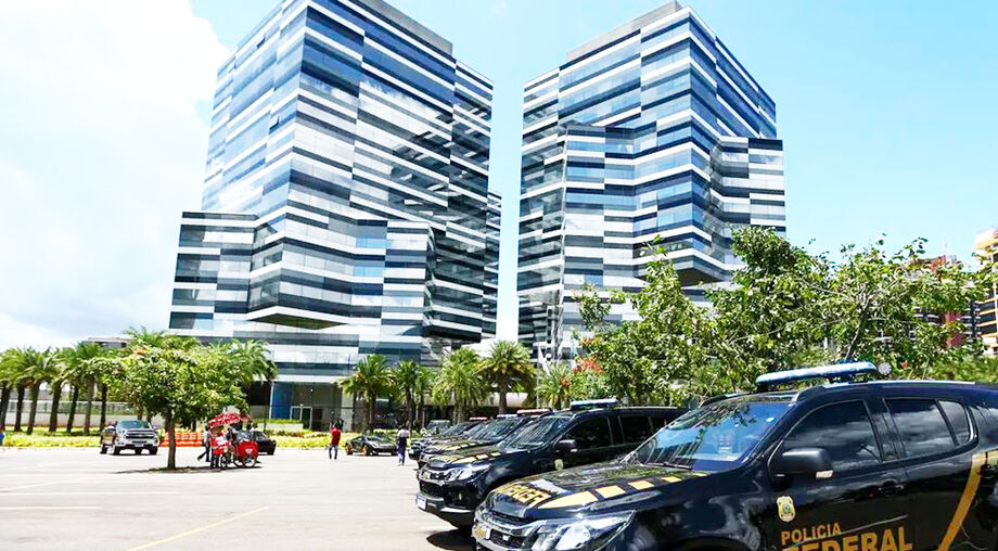 O ex-presidente foi encaminhado a sede da PF, em Brasília