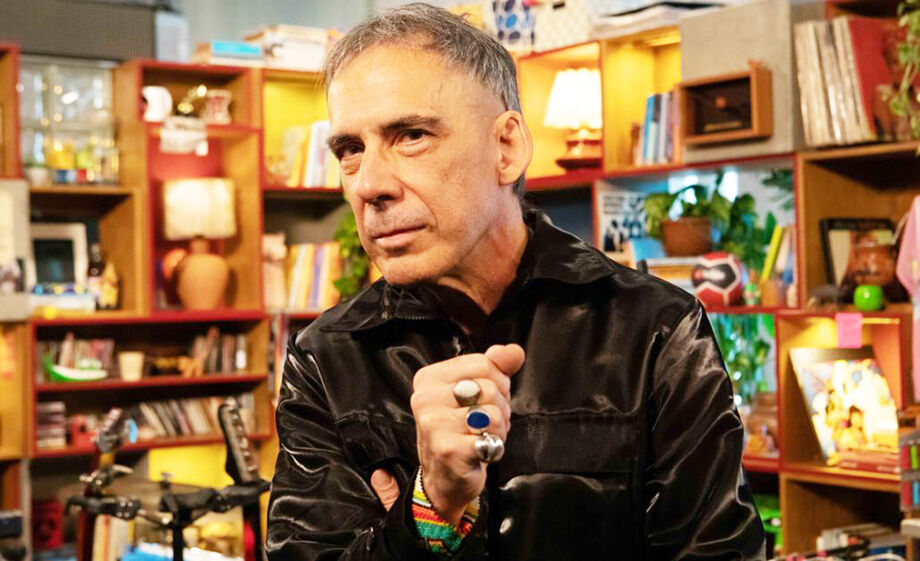 Tiny Desk recebe Arnaldo Antunes nesta terça-feira, 25