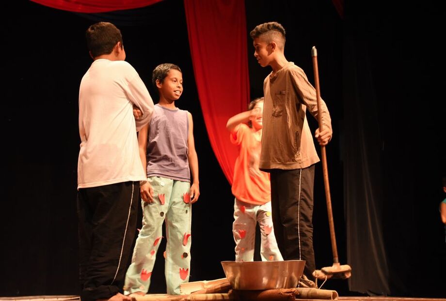 Processo seletivo forma cadastro de professores temporários para o Projeto de Esporte, Arte e Cultura da REME.