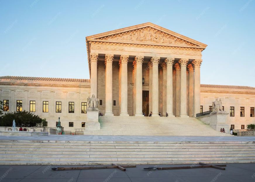 Suprema Corte dos EUA deve decidir nesta terça-feira (11) se mantém congelados os pagamentos do programa federal SNAP.