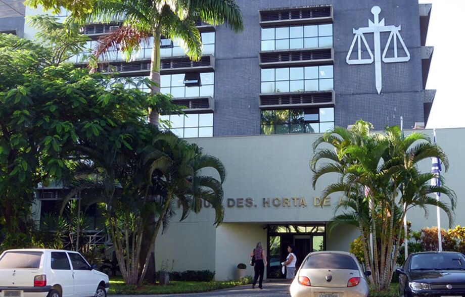 TJES apura como uma peça íntima foi parar em sala restrita do Fórum de Cachoeiro de Itapemirim; caso segue sob investigação.