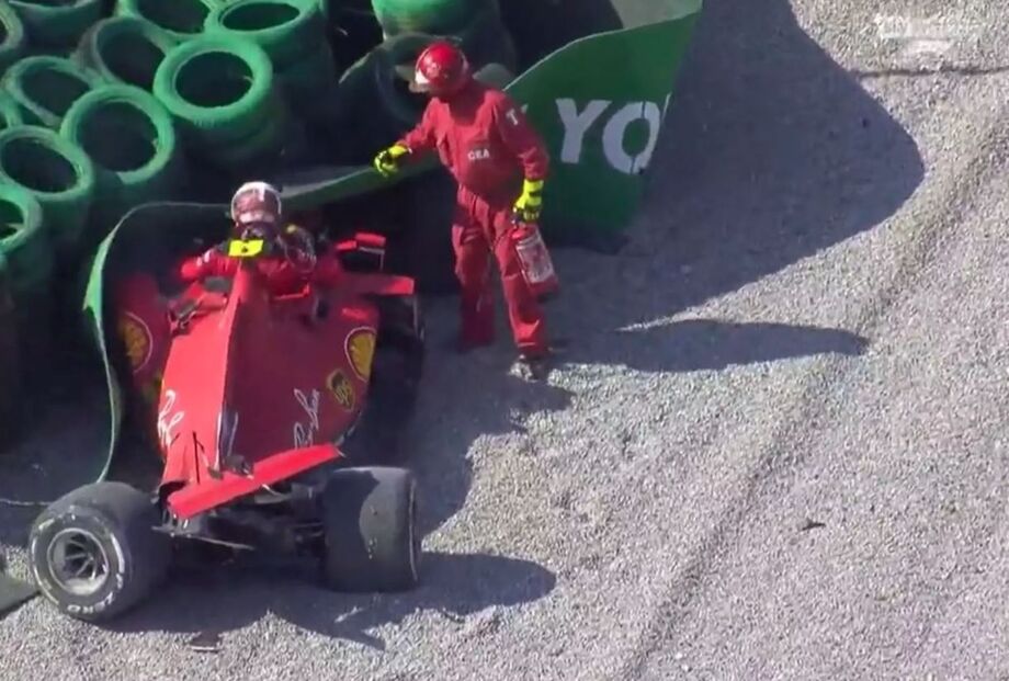 Leclerc abandona o GP de São Paulo após batida; Ferrari sai do Brasil sem pontos e vê Mercedes abrir vantagem no Mundial.