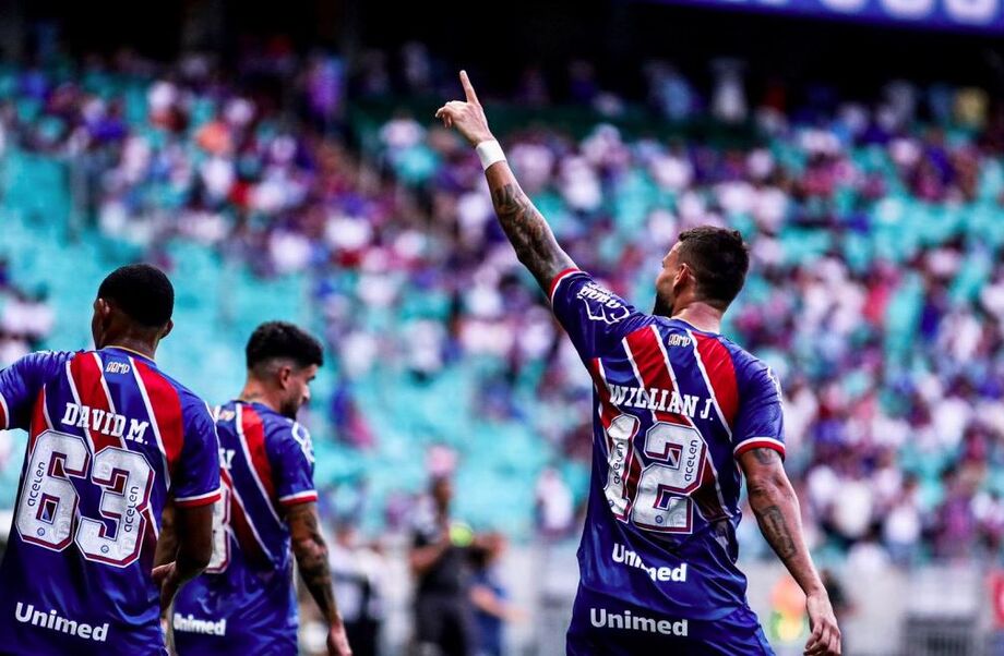 Willian José marcou os dois gols da virada do Bahia sobre o Bragantino e manteve o Tricolor no G-6 do Brasileirão.