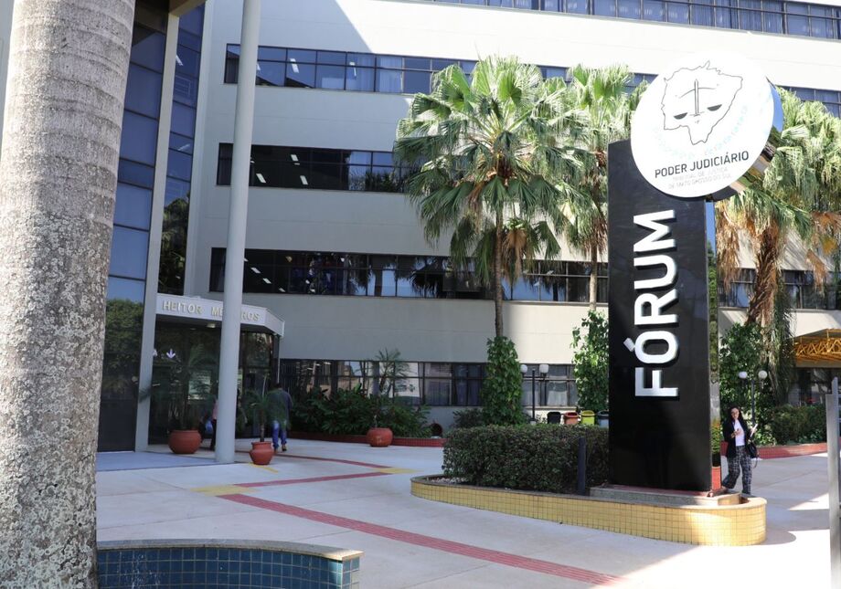 Auditoria comprovou desvio de R$ 326 mil; ex-funcionário foi condenado pela 8ª Vara Cível de Campo Grande a indenizar a empresa de transporte.