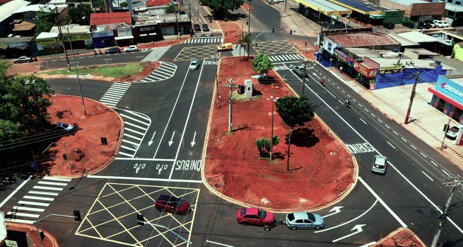Após 36 dias de obras, o Trevo Imbirussu foi reaberto com novo ordenamento viário e melhorias na mobilidade.