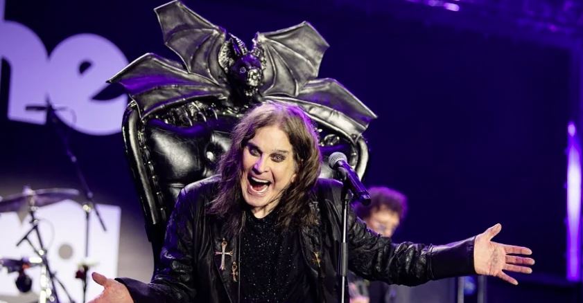 Família de Ozzy revela queda e internação antes de seu último show e agradece mensagens de Trump e Charles III.