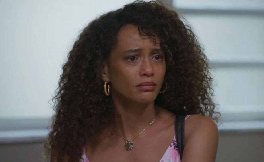 Taís Araújo recebeu apoio de sindicatos após ser criticada por denunciar mudanças em sua personagem na adaptação de Vale Tudo.