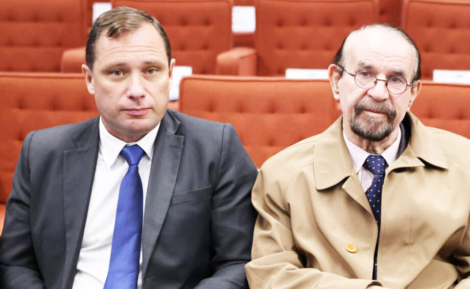 O tenente-coronel Mauro Cid e seu advogado Cezar Bitencourt no STF