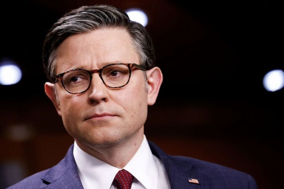 Mike Johnson diz querer aprovar 12 projetos de financiamento antes de janeiro para evitar novo shutdown.